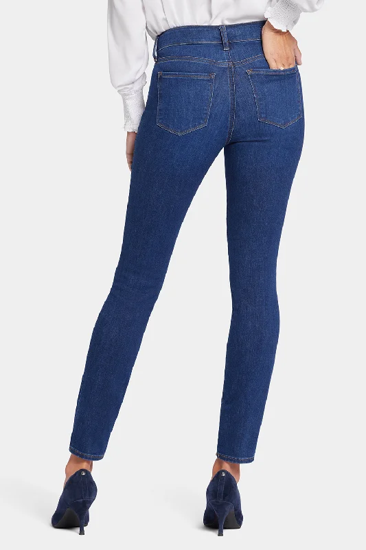 Ami Skinny Jeans In Petite - Cooper