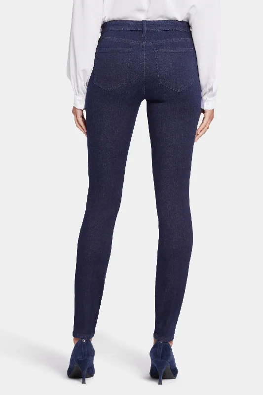 Ami Skinny Jeans In Petite - Rinse