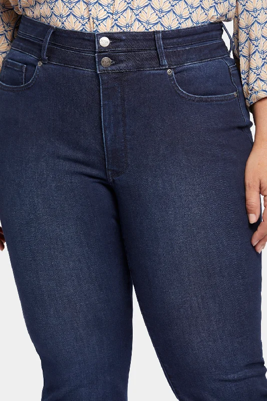 Ava Flared Jeans In Plus Size - Underground