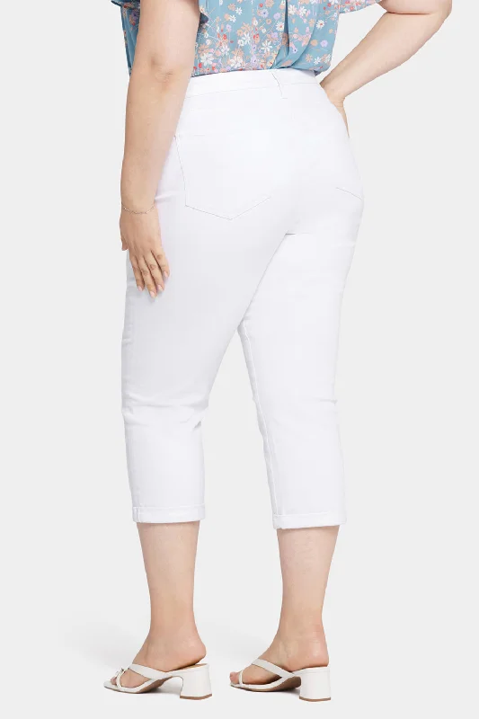 Chloe Skinny Capri Jeans In Plus Size - Optic White