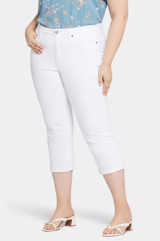 Chloe Skinny Capri Jeans In Plus Size - Optic White