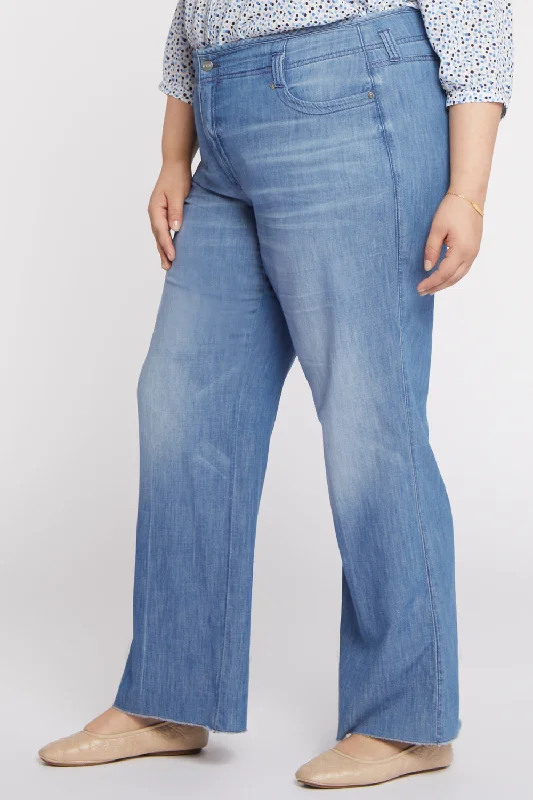 Teresa Wide Leg Jeans In Plus Size - Everly