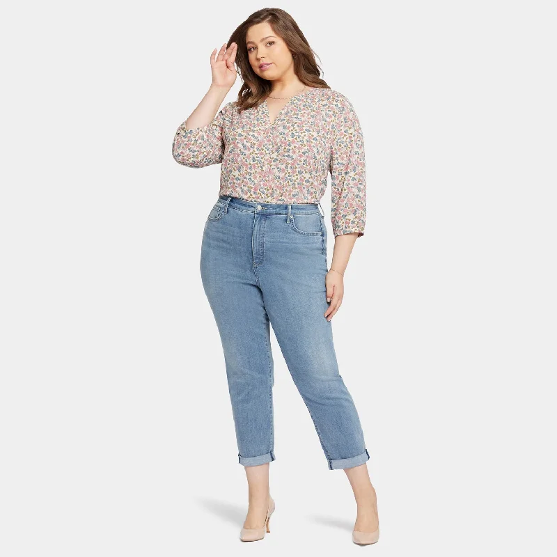 Margot Girlfriend Jeans In Plus Size - Angel