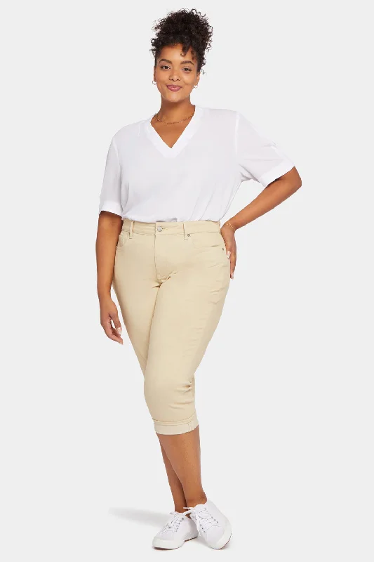 Marilyn Straight Crop Jeans In Plus Size - Butter