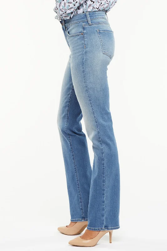 Marilyn Straight Jeans In Petite - Maele