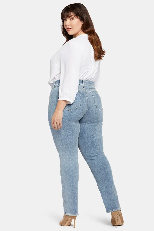 Marilyn Straight Jeans In Plus Size - Haley