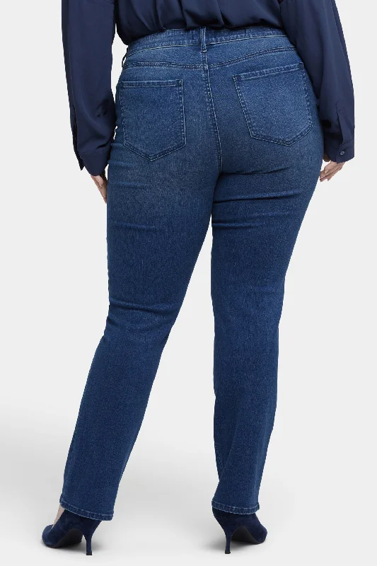 Marilyn Straight Jeans In Plus Size - Rendezvous