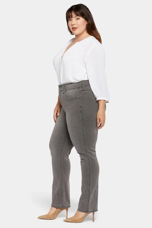 Marilyn Straight Jeans In Plus Size - Smokey Mountain