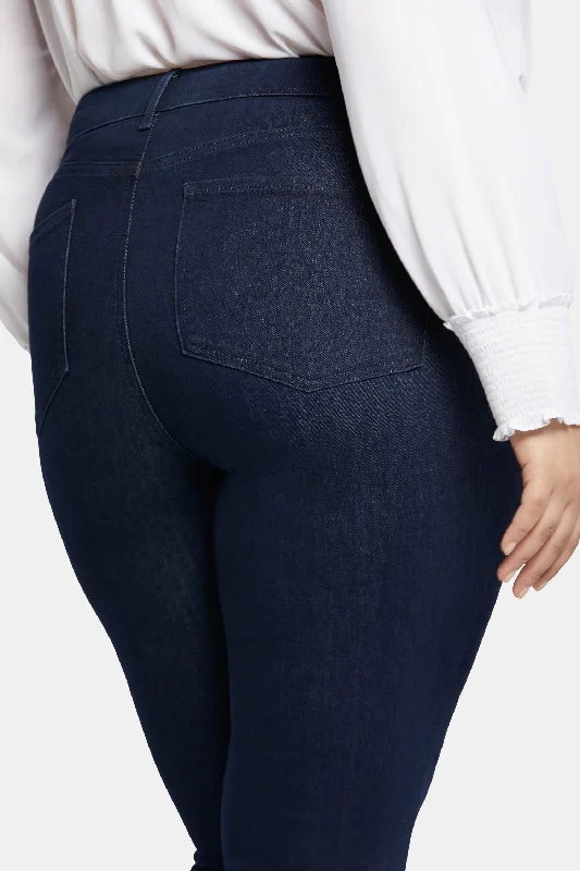 Marilyn Straight Jeans In Plus Size - Rinse