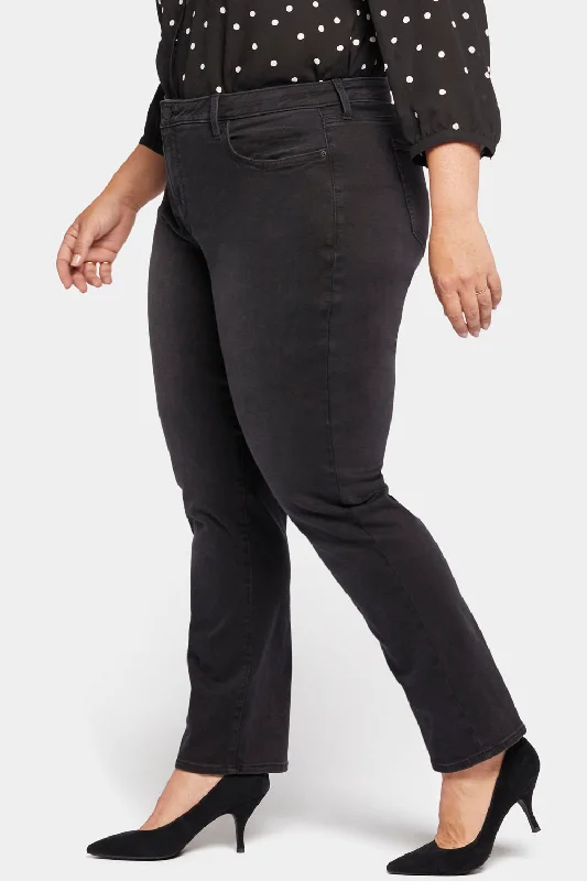 Relaxed Slender Jeans In Plus Size - Legend