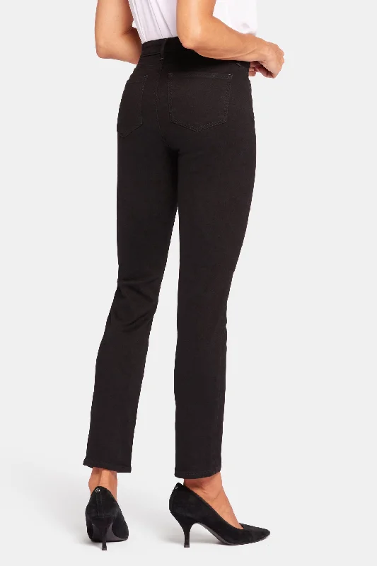 Sheri Slim Jeans In Petite - Black