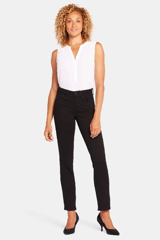 Sheri Slim Jeans In Petite - Black