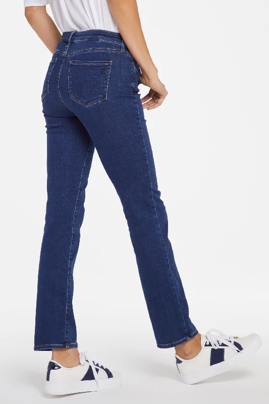 Sheri Slim Jeans In Petite - Quinn