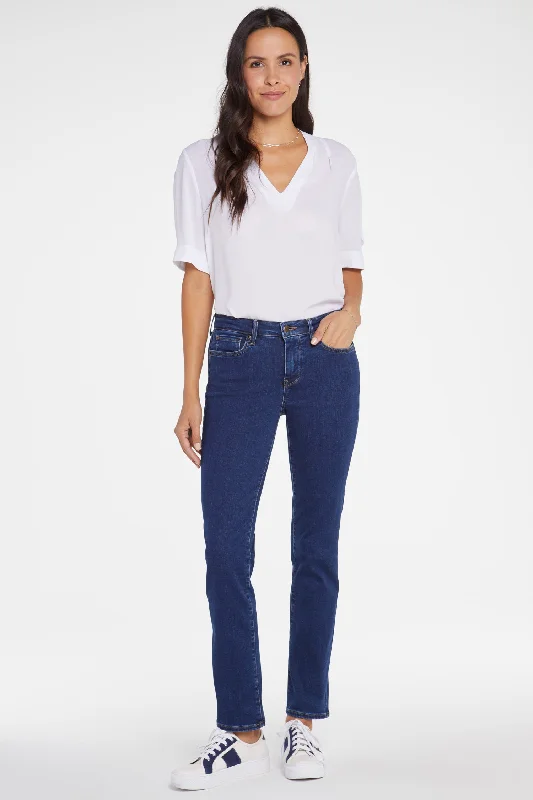 Sheri Slim Jeans In Petite - Quinn