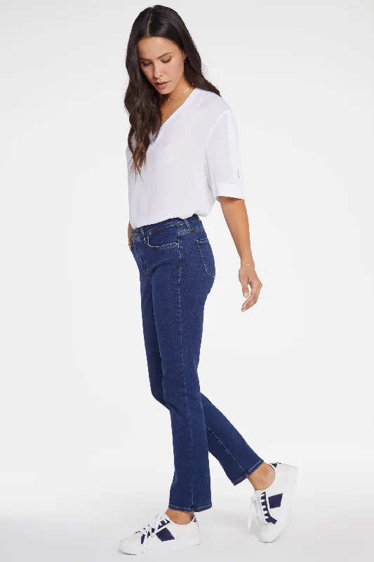 Sheri Slim Jeans In Petite - Quinn