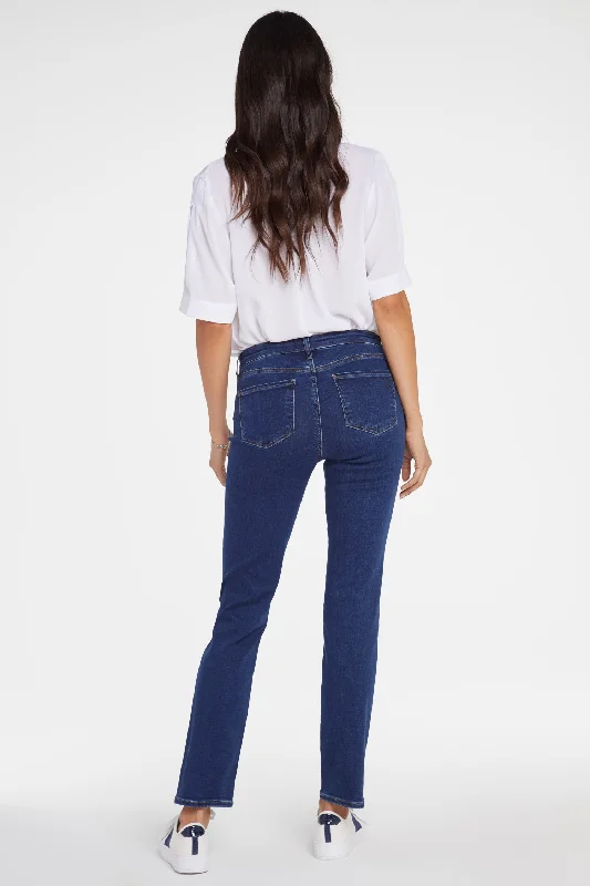 Sheri Slim Jeans In Petite - Quinn