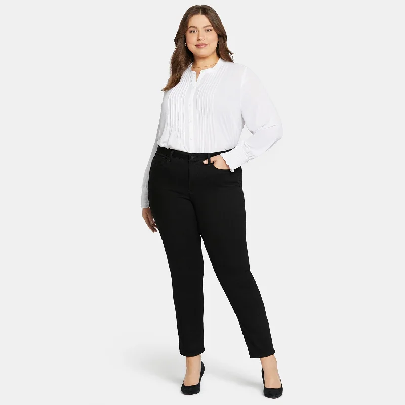 Sheri Slim Jeans In Plus Size - Black