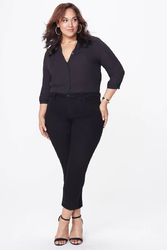 Sheri Slim Jeans In Plus Size - Black