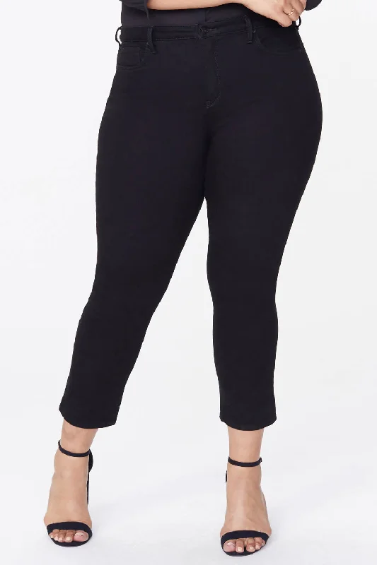 Sheri Slim Jeans In Plus Size - Black