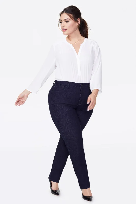 Sheri Slim Jeans In Plus Size - Rinse