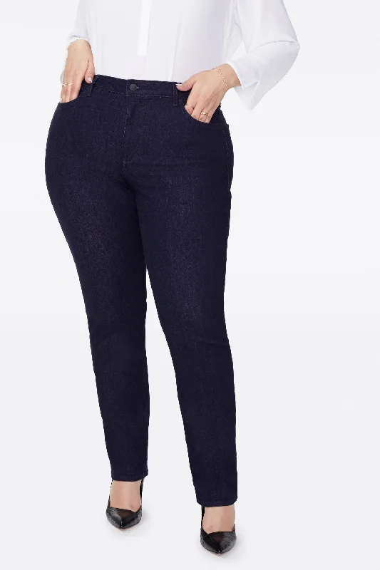 Sheri Slim Jeans In Plus Size - Rinse