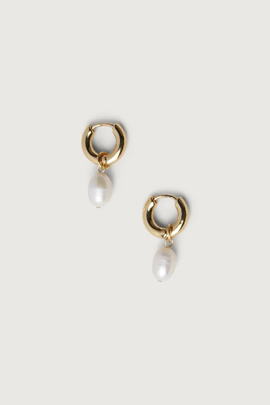 PEARL DROP EARRING