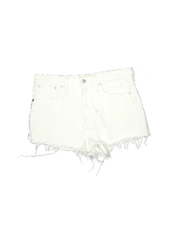 Low-Rise Relaxed Denim Shorts in Light Wash